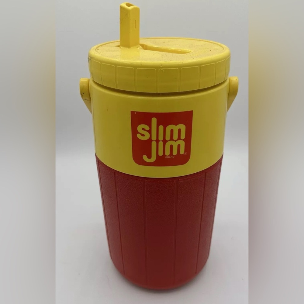 Vintage Coleman 5590 half gallon water jug cooler Slim Jim branded Yellow Red